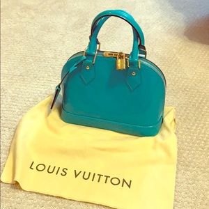 Louis Vuitton purse